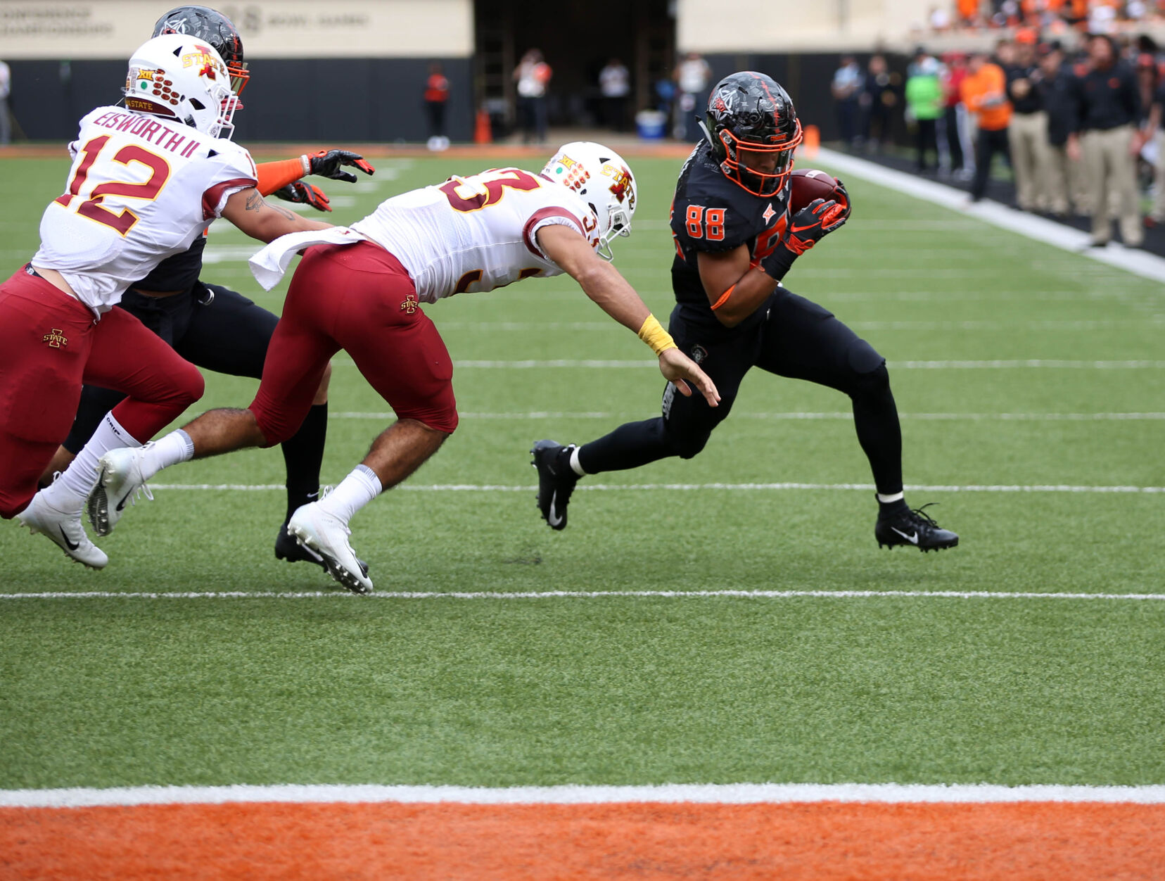 WR Landon Wolf